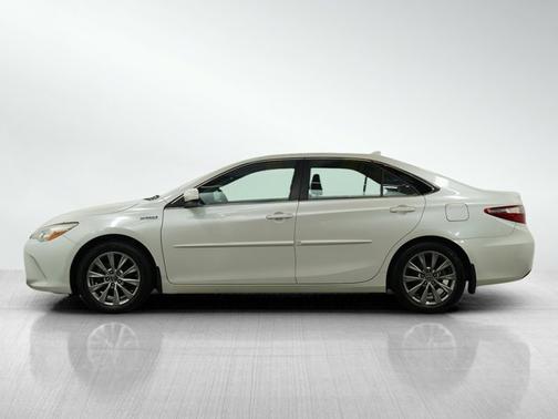 2017 Toyota Camry Hybrid XLE