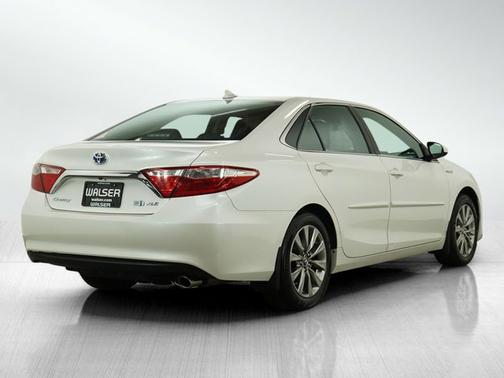 2017 Toyota Camry Hybrid XLE