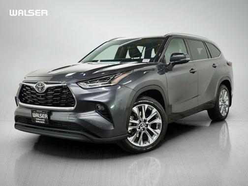 Magnetic Gray Metallic 2024 Toyota Highlander Limited