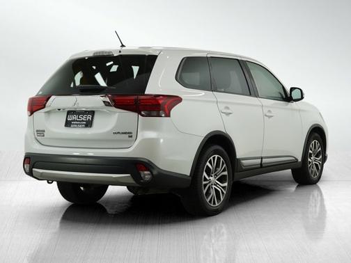 2016 Mitsubishi Outlander SE