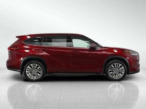2023 Toyota Highlander Hybrid Hybrid Platinum