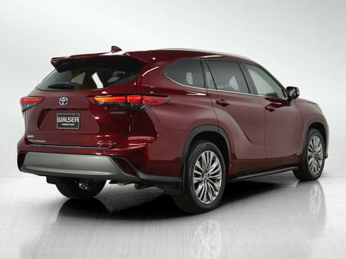 2023 Toyota Highlander Hybrid Hybrid Platinum