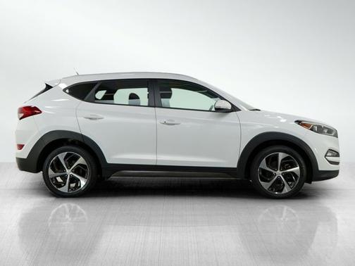 2016 Hyundai TUCSON Sport