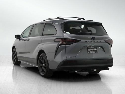 2025 Toyota Sienna Woodland Edition