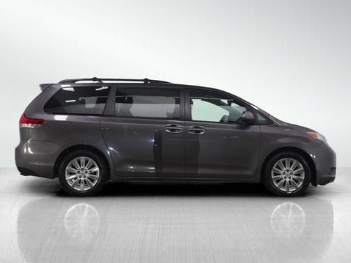 2012 Toyota Sienna XLE