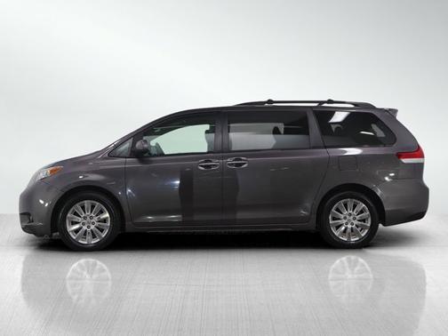 2012 Toyota Sienna XLE