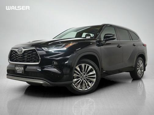 Midnight Black Metallic 2026 Toyota Highlander Hybrid Hybrid Platinum