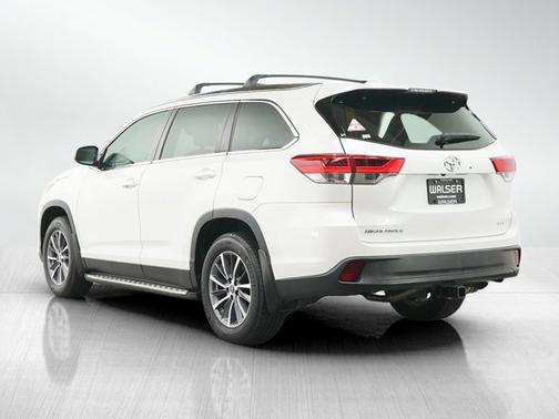 Blizzard Pearl 2019 Toyota Highlander XLE