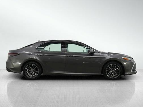 2021 Toyota Camry Hybrid XLE