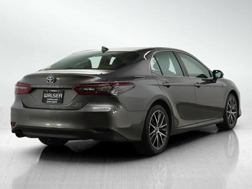 2021 Toyota Camry Hybrid XLE