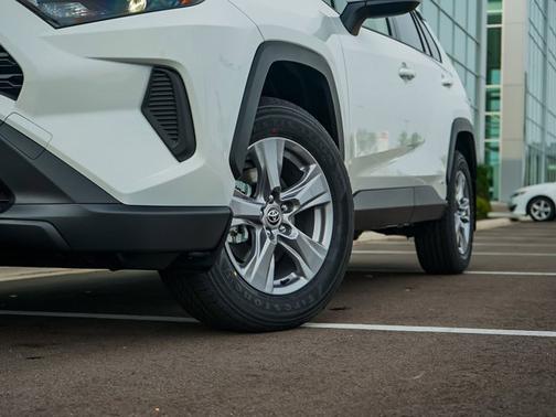 2025 Toyota RAV4 Hybrid Hybrid XLE