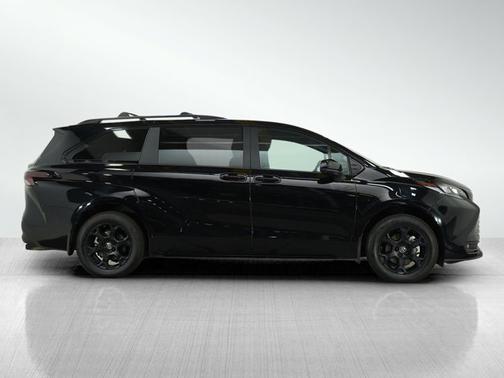 2025 Toyota Sienna Woodland Edition
