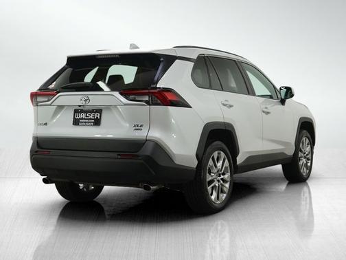 Pearl 2025 Toyota RAV4 XLE Premium