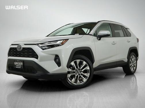 Pearl 2025 Toyota RAV4 XLE Premium