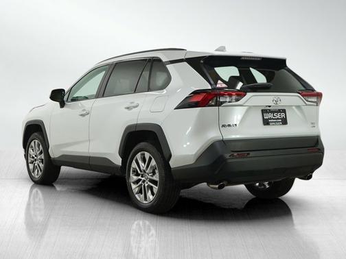 Pearl 2025 Toyota RAV4 XLE Premium