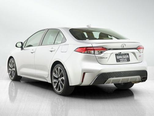 Classic Silver Metallic 2020 Toyota Corolla SE