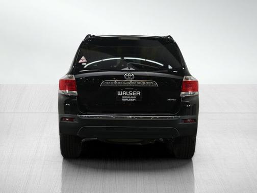 2012 Toyota Highlander SE