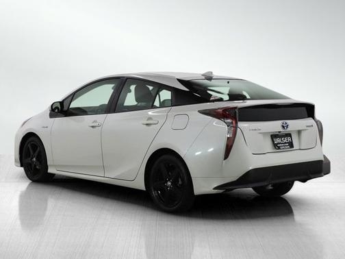 2016 Toyota Prius Three
