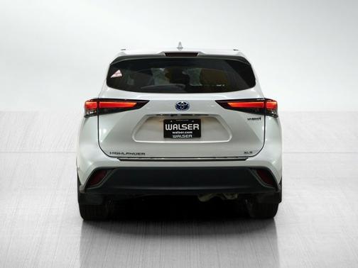 2024 Toyota Highlander Hybrid XLE