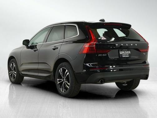 Onyx Black Metallic 2019 Volvo XC60 T6 Momentum