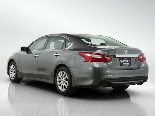 Gun Metallic 2016 Nissan Altima 2.5 S