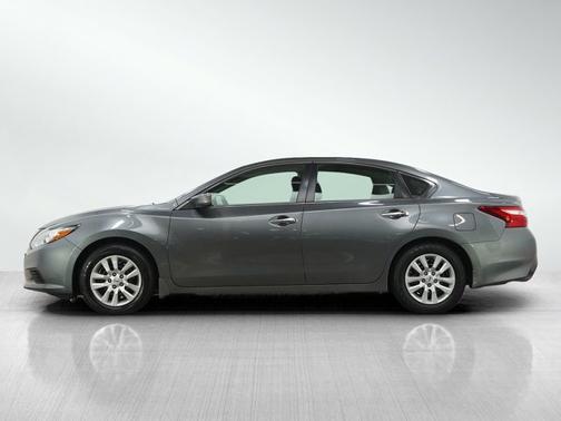 Gun Metallic 2016 Nissan Altima 2.5 S