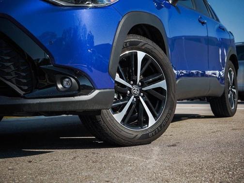 2024 Toyota Corolla Cross Hybrid XSE