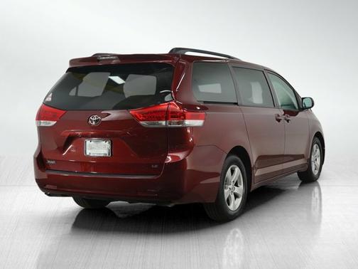 2014 Toyota Sienna LE