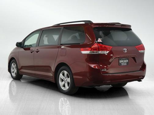 2014 Toyota Sienna LE