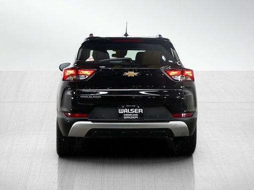 Mosaic Black Metallic 2021 Chevrolet Trailblazer LT