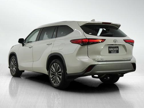 Blizzard Pearl 2021 Toyota Highlander Platinum