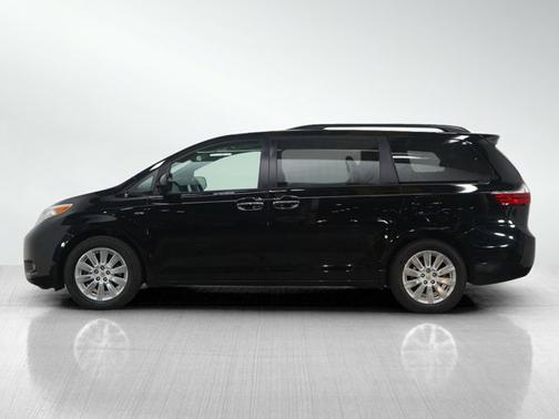 2016 Toyota Sienna XLE