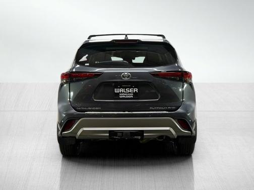 2025 Toyota Highlander Platinum