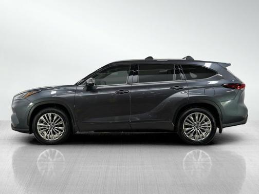 2025 Toyota Highlander Platinum