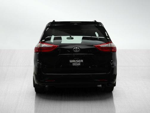 2017 Toyota Sienna XLE Premium