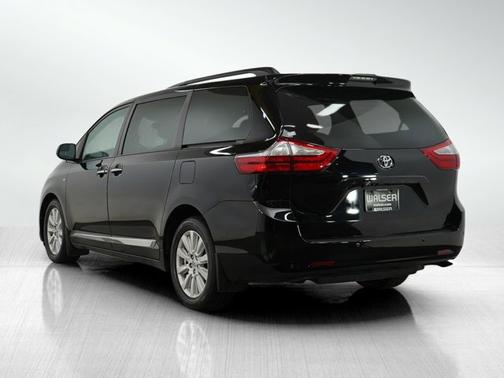 2017 Toyota Sienna XLE Premium