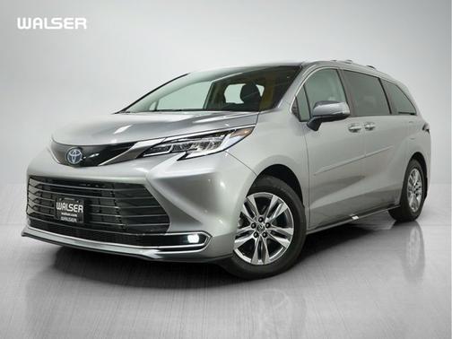 Celestial Silver Metallic 2024 Toyota Sienna Limited