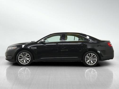 Tuxedo Black Metallic 2015 Ford Taurus Limited