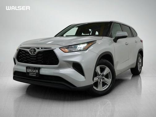 2022 Toyota Highlander LE
