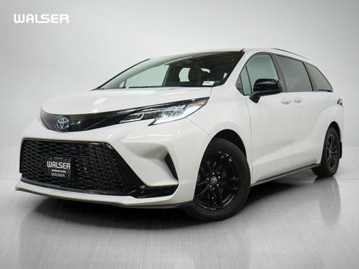 Ice Cap 2025 Toyota Sienna XSE