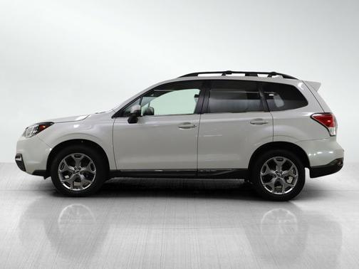 Crystal White Pearl 2017 Subaru Forester 2.5i Touring