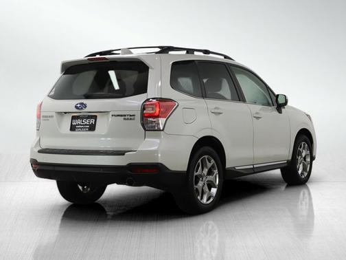 Crystal White Pearl 2017 Subaru Forester 2.5i Touring