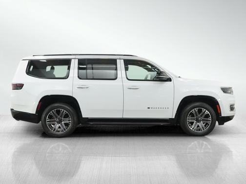 Bright White Clearcoat 2024 Jeep Wagoneer Series II