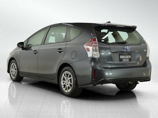 2015 Toyota Prius v Four