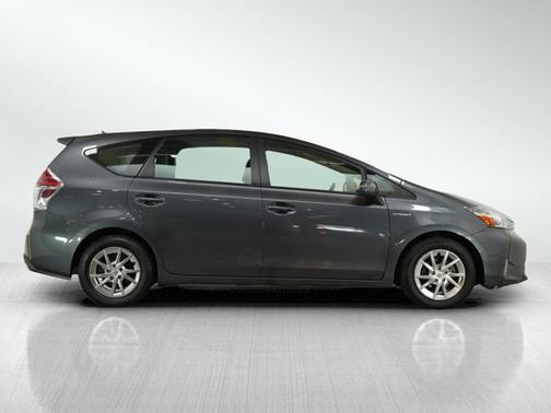 2015 Toyota Prius v Four