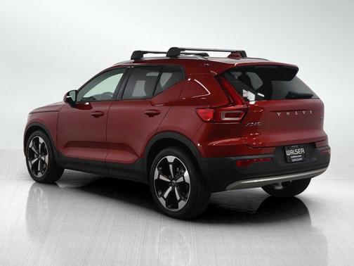 2019 Volvo XC40 Momentum