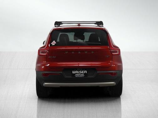 2019 Volvo XC40 Momentum