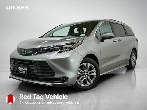 2025 Toyota Sienna XLE