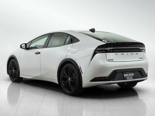 2026 Toyota Prius Plug-In Hybrid 