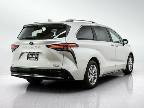 Wind Chill Pearl 2024 Toyota Sienna Limited